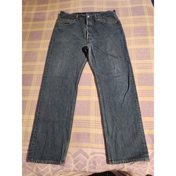 Levis Vintage 501xx Mens Made in USA Button Fly Jeans 40 X 34 Rare ( 36 X 30 )